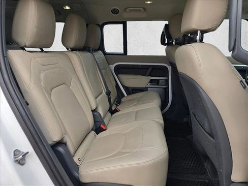 Used 2023 Land Rover Defender 130 SE AWD/4WD image 20