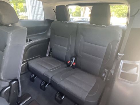 Used 2023 GMC Acadia SLE w/ LPO, Floor Liner Package AWD/4WD image 12