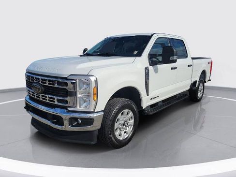 Certified 2024 Ford F250 XLT AWD/4WD image 3