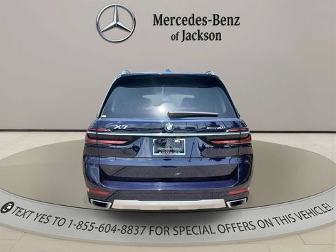 Used 2024 BMW X7 xDrive40i AWD/4WD image 7