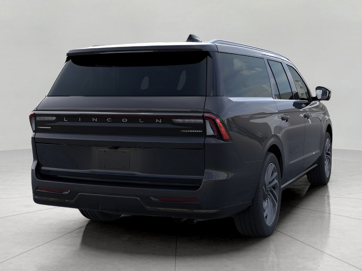 Used 2026 Lincoln Navigator L Reserve AWD/4WD image 9