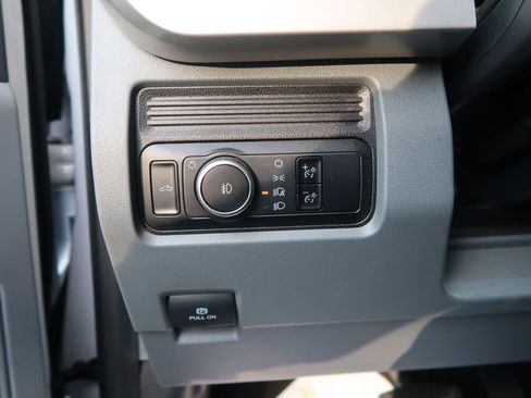 Used 2024 Ford F350 XLT image 32