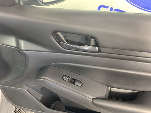 Used 2024 Nissan Altima 2.5 S image 38