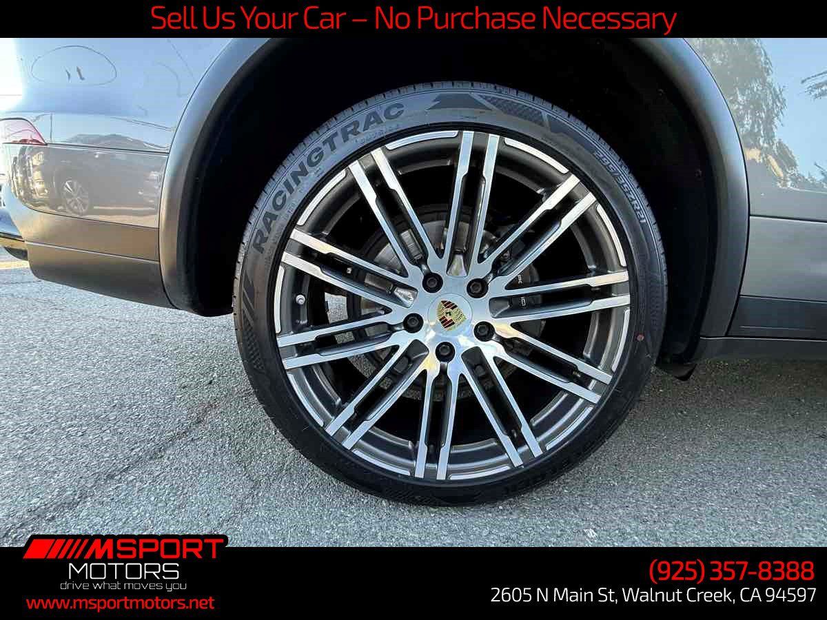 Used 2016 Porsche Cayenne AWD/4WD image 29