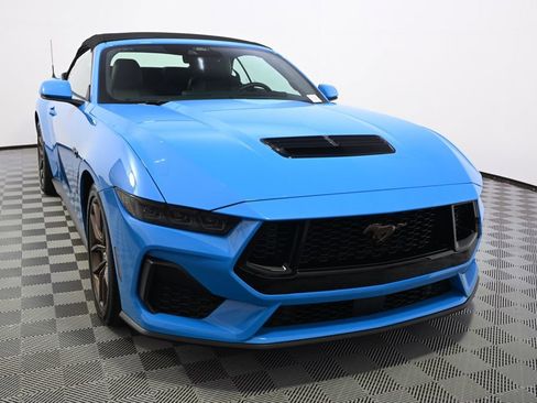 Used 2025 Ford Mustang GT Premium RWD image 9