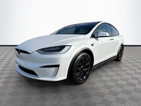 Used 2022 Tesla Model X image 3