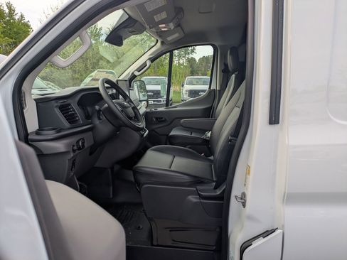 New 2026 Ford Transit 250 Low Roof w/ Load Area Protection Package RWD image 11