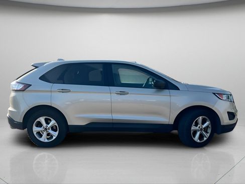 Used 2017 Ford Edge SE w/ Cargo Accessory Package AWD/4WD image 3