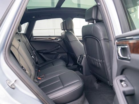 New 2026 Porsche Macan S image 25