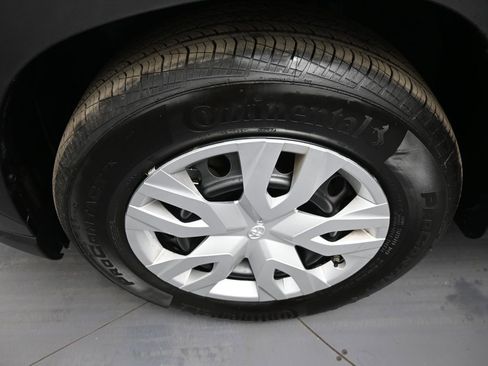 Certified 2025 Toyota Corolla Cross L image 14