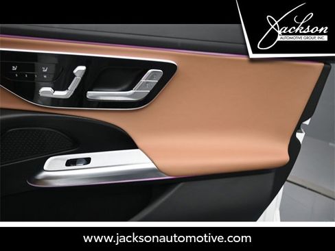 Used 2025 Mercedes-Benz E 350 Sedan image 31