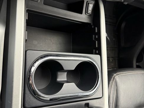 Used 2017 Nissan Titan SL image 36