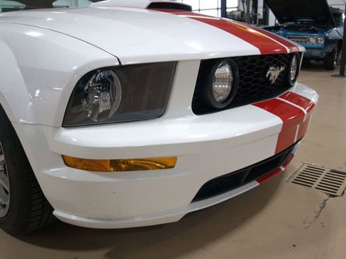 Used 2008 Ford Mustang GT Premium image 9
