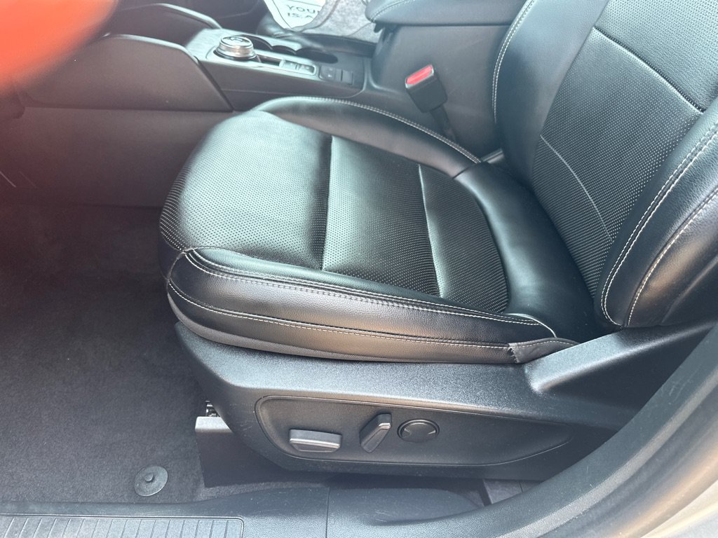 Used 2021 Ford Escape SEL FWD image 19