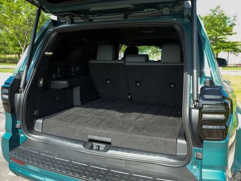 Used 2025 Toyota 4Runner Trailhunter AWD/4WD image 63