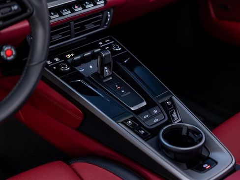 Used 2025 Porsche 911 Carrera image 44