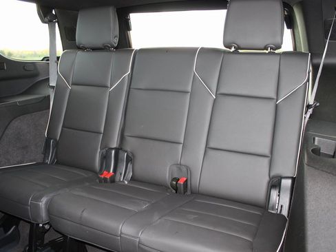 Used 2023 Cadillac Escalade Premium Luxury w/ Performance Package image 30