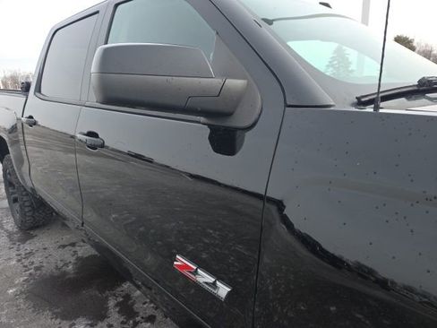 Used 2017 Chevrolet Silverado 1500 LTZ Z71 w/ LTZ Plus Package image 3