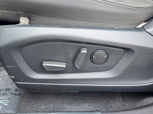 Used 2020 Ford Explorer XLT w/ Comfort Package image 23