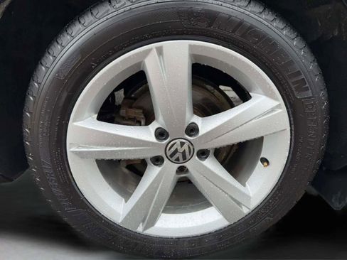 Used 2014 Volkswagen Passat 1.8T SE image 31