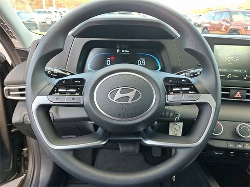 New 2026 Hyundai Elantra SE image 10