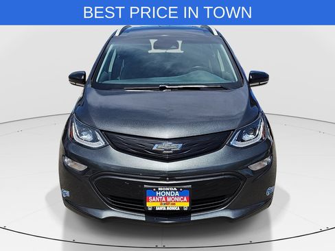 Used 2020 Chevrolet Bolt Premier w/ Infotainment Package FWD image 2
