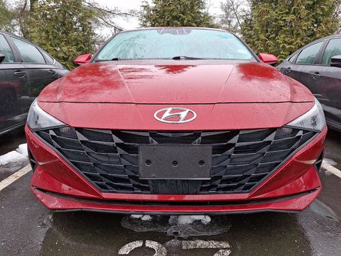 Certified 2022 Hyundai Elantra SEL w/ Convenience Package image 2