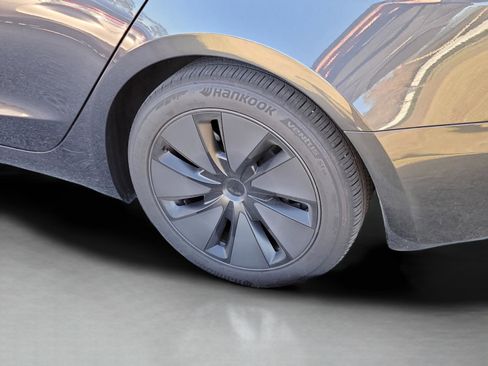Used 2025 Tesla Model 3 Long Range image 29