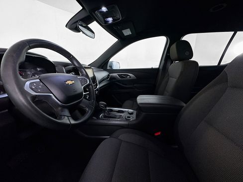 Used 2023 Chevrolet Traverse LT image 19
