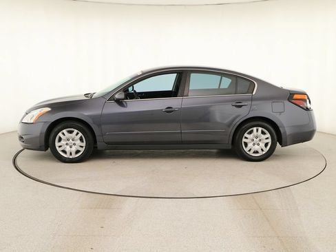 Used 2010 Nissan Altima 2.5 S FWD image 2