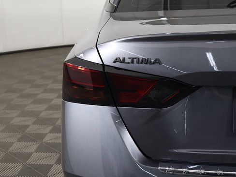 Used 2020 Nissan Altima 2.5 SR w/ Premium Package AWD/4WD image 14