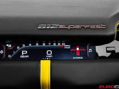 Used 2021 Ferrari 812 Superfast RWD image 36