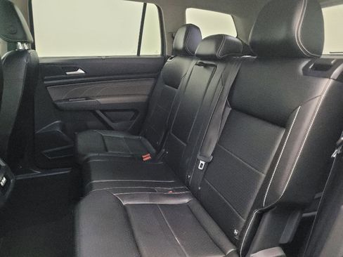 Used 2021 Volkswagen Atlas SE image 18