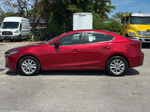 Used 2018 MAZDA MAZDA3 Sport w/ Preferred Equipment Package FWD image 4