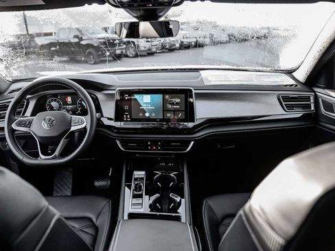 New 2026 Volkswagen Atlas Cross Sport SE image 10