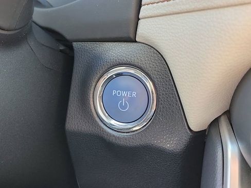 Used 2019 Toyota RAV4 Limited image 35