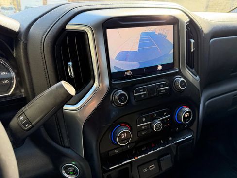 Used 2021 Chevrolet Silverado 1500 LT AWD/4WD image 37