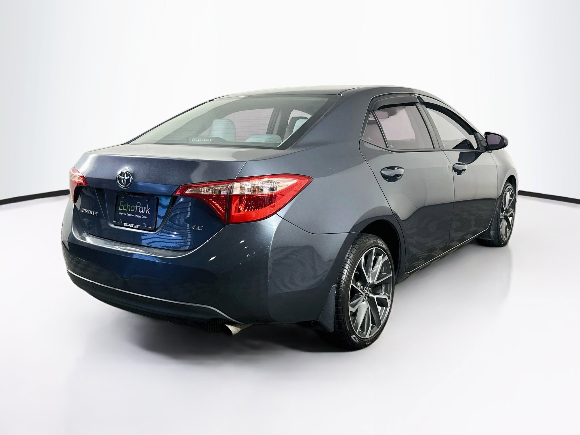 Used 2017 Toyota Corolla LE FWD image 9