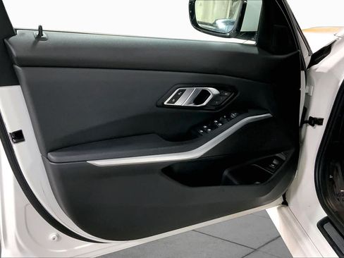 Used 2020 BMW 330i xDrive Sedan w/ Convenience Package AWD/4WD image 22