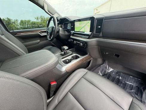 Used 2026 Chevrolet Silverado 1500 LT AWD/4WD image 31