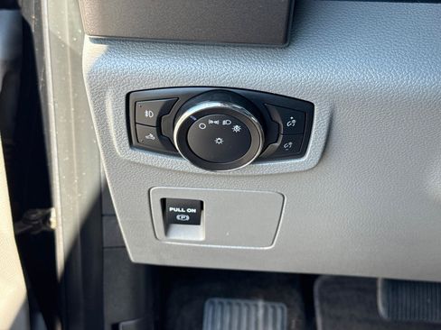 Used 2018 Ford F150 XLT AWD/4WD image 15