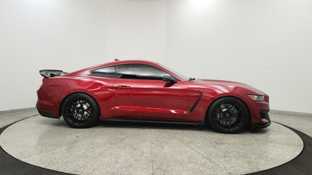 Used 2020 Ford Mustang Shelby GT350 w/ Technology Package RWD image 6
