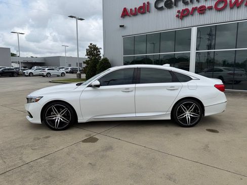 Used 2021 Honda Accord Touring image 10