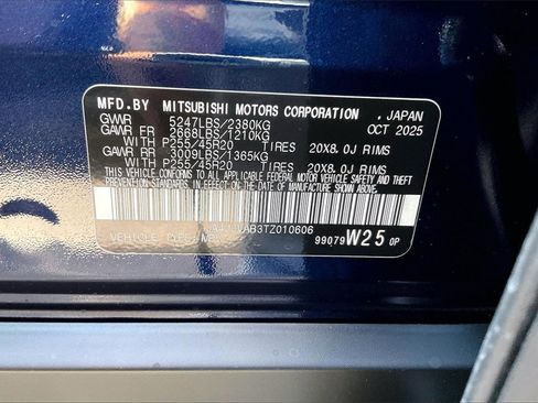 New 2026 Mitsubishi Outlander SE image 14