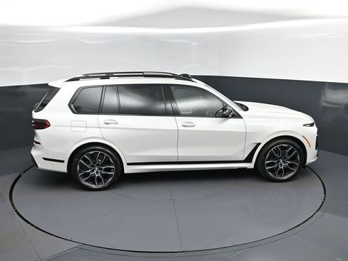 New 2026 BMW X7 M60i image 36