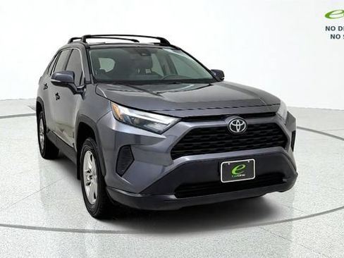 Used 2023 Toyota RAV4 XLE w/ Convenience Package FWD image 2