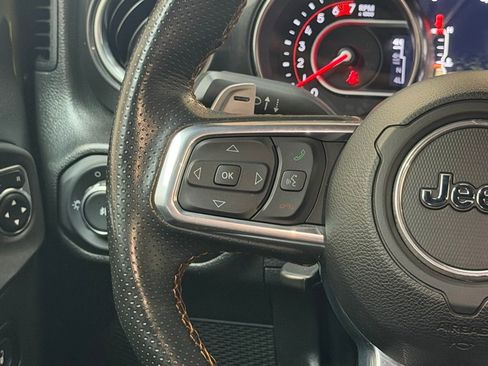 Used 2022 Jeep Wrangler Unlimited Rubicon AWD/4WD image 19