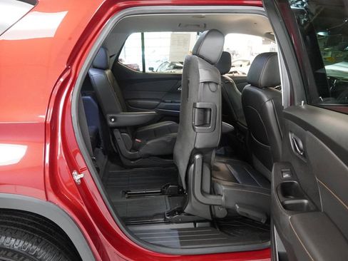 Used 2020 Chevrolet Traverse RS w/ LPO, Floor Liner Package FWD image 23