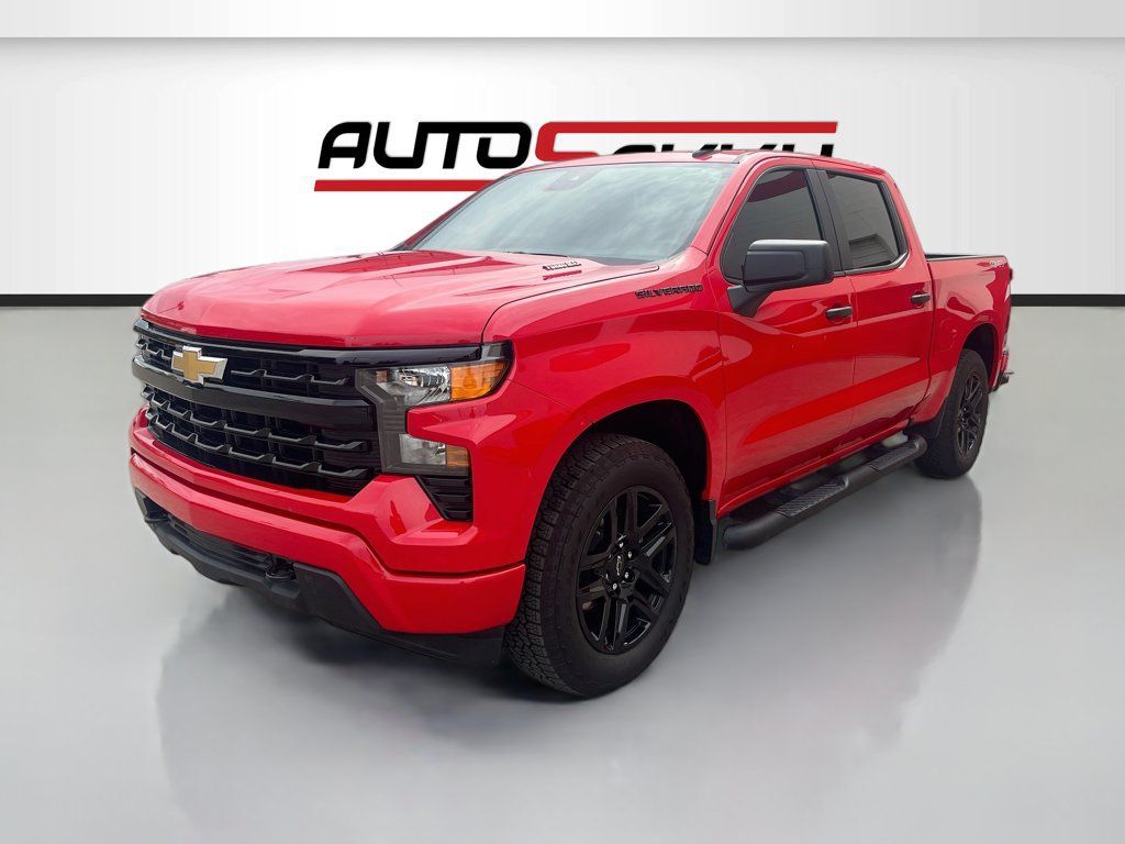 Used 2026 Chevrolet Silverado 1500 Custom w/ Turbomax Blackout Package AWD/4WD image 3