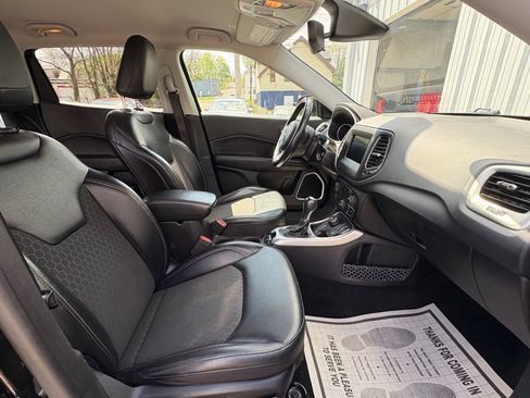 Used 2019 Jeep Compass Latitude image 17